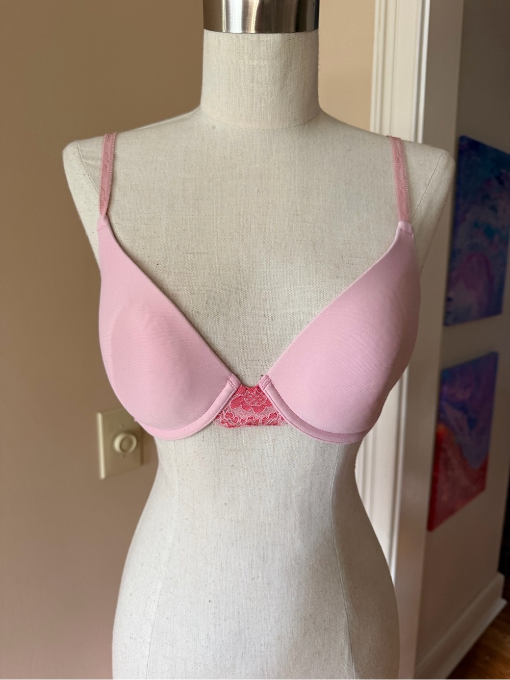 Vintage Victoria’s Angel Secret Lightly Lined Pink T-Shirt Bra - Brand
